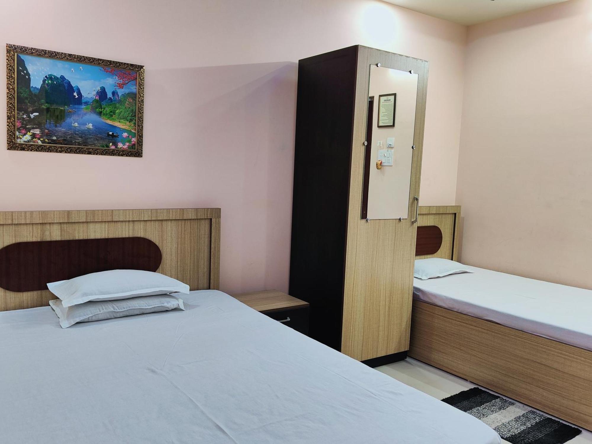 Gulab Lodge Siliguri Exterior foto
